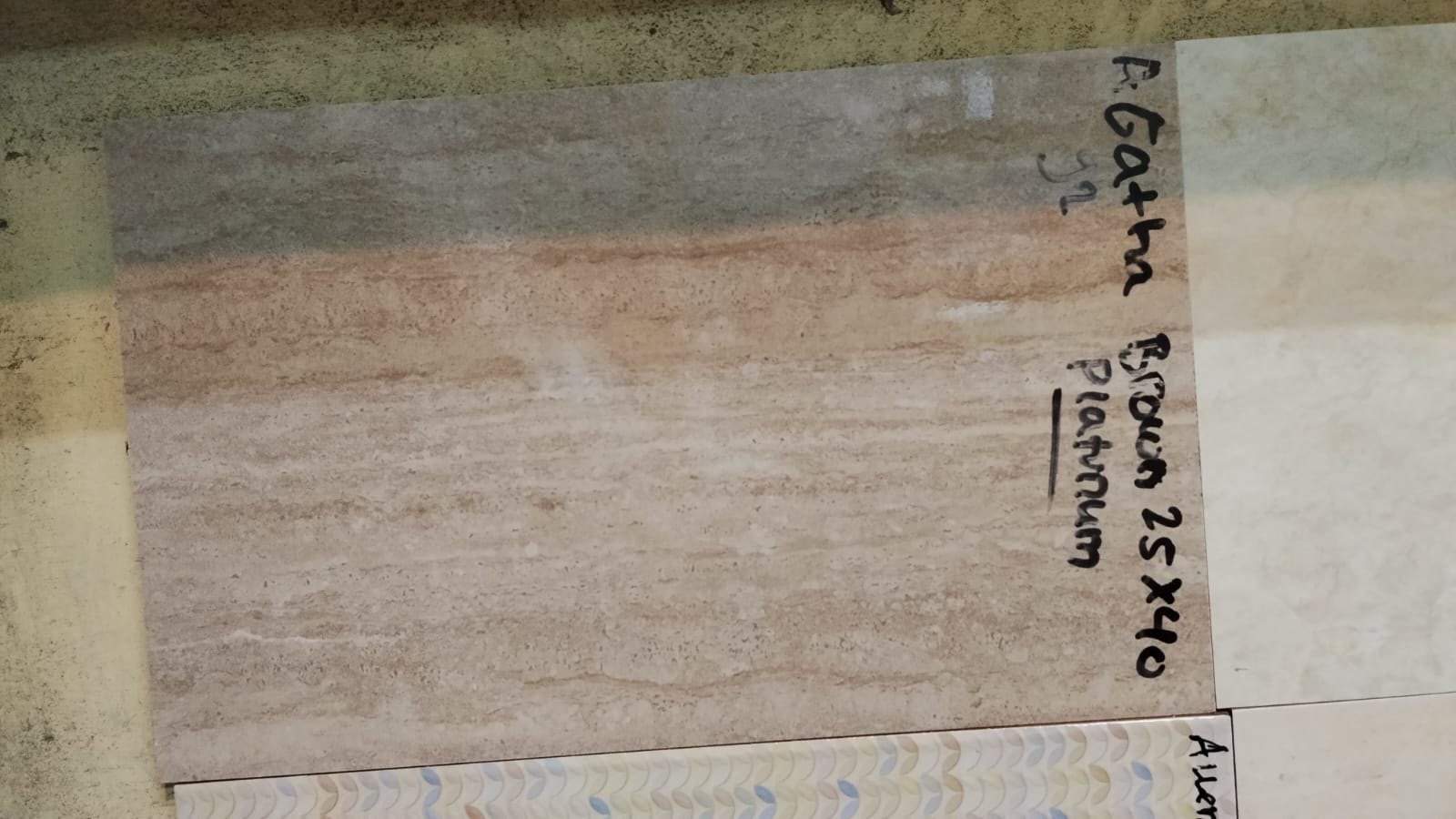 Keramik 25x40 Agatha Brown