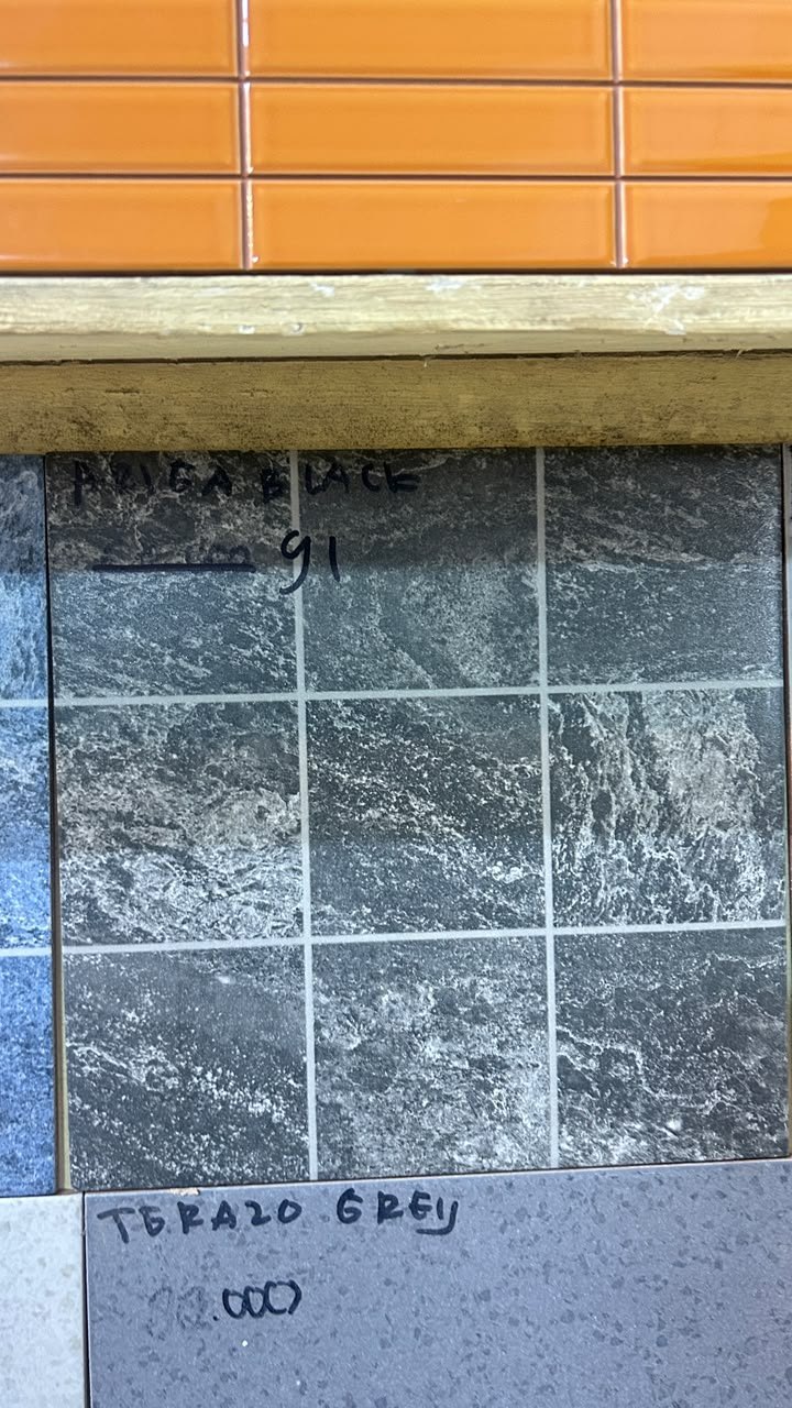 Keramik 30x30 Ariga Black
