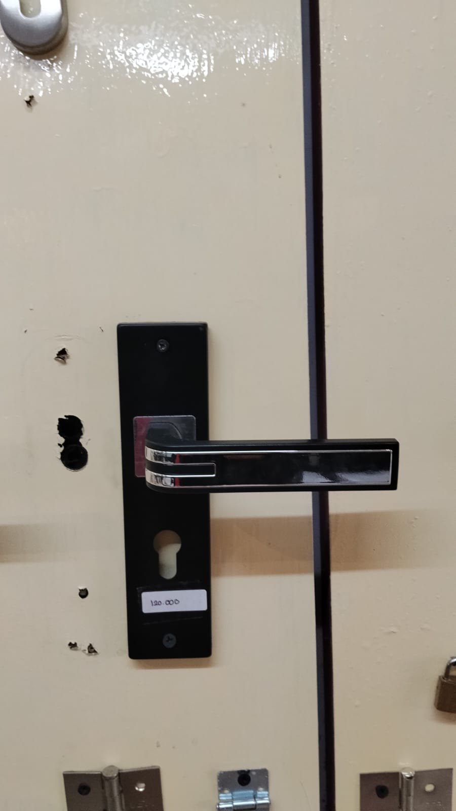 Gagang Pintu Hitam foto 1
