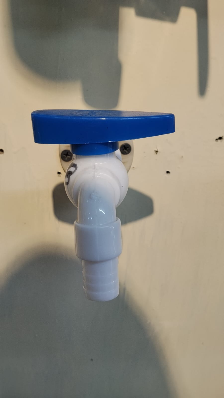 Kran Plastik foto 1