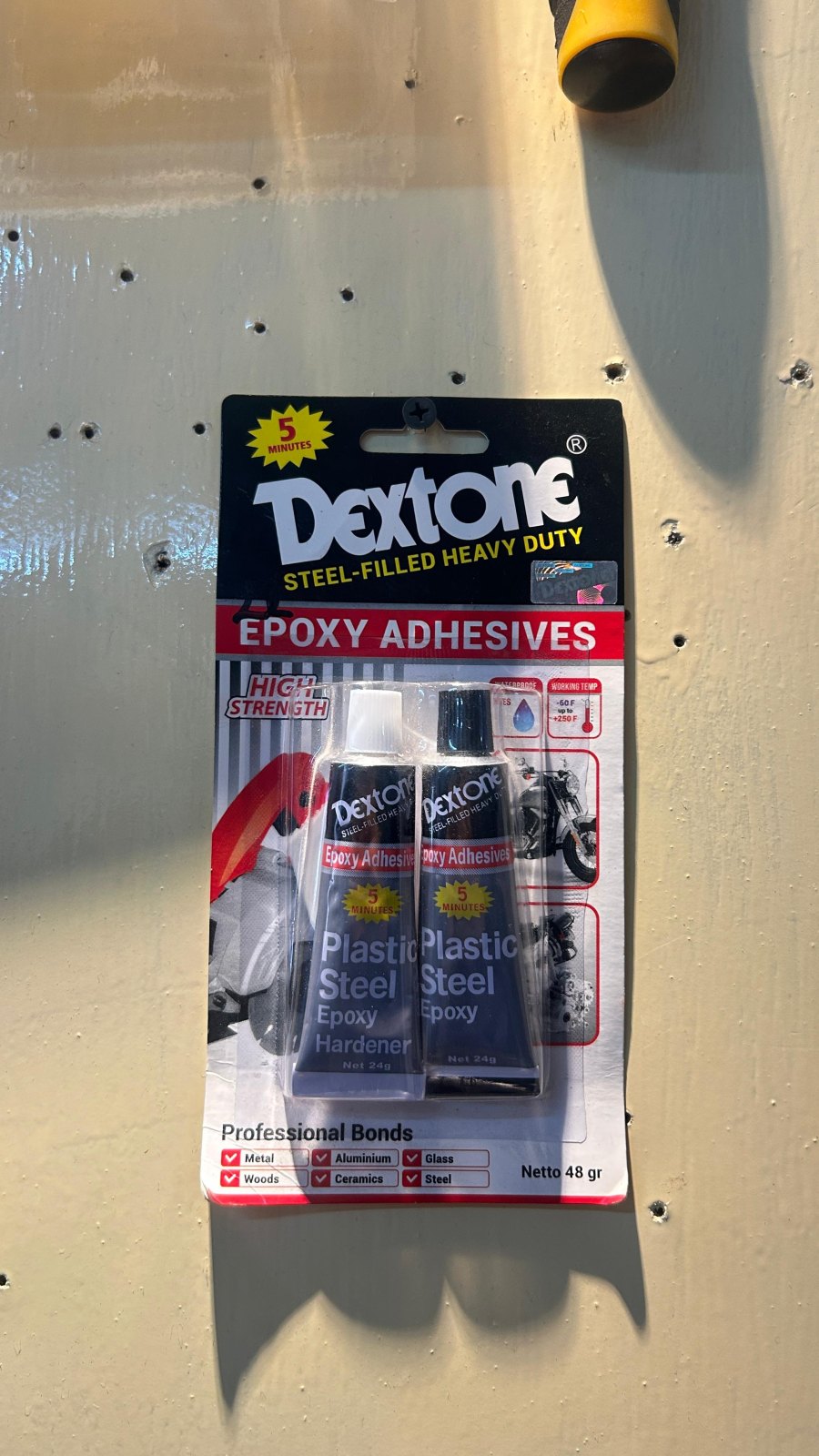 Lem besi dextone foto 1